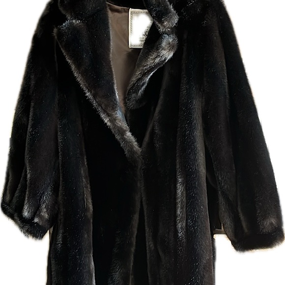 Metzger group faux fur coat - Picture 1 of 9
